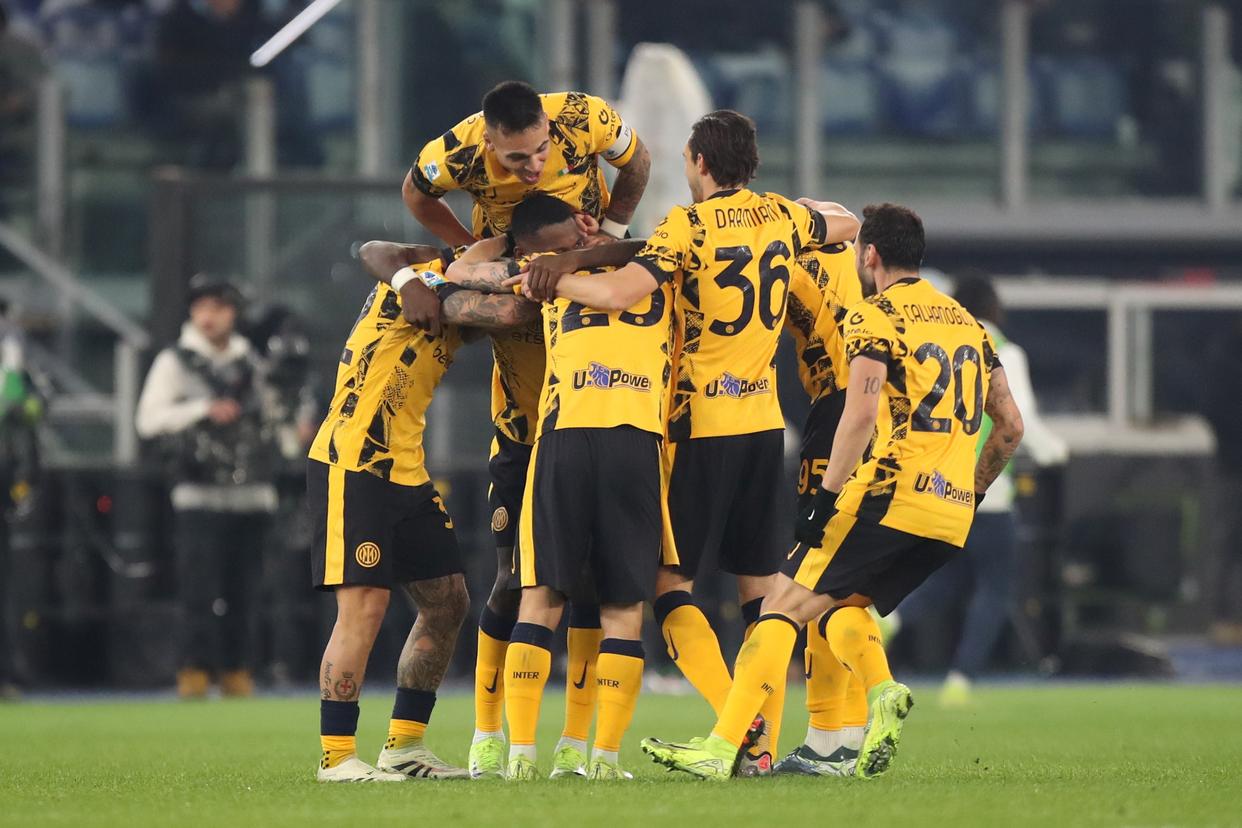 开云体育-乌拉圭逆转AC米兰,法比尼奥扛起全队